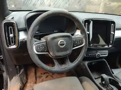 Veículo de Sucata volvo xc40 (536) b3 mild-hybrid do ano 2024 alimentado b420t4