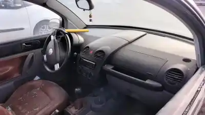 Veículo de Sucata volkswagen new beetle (9c1, 1c1) 2.0 do ano 2004 alimentado awu