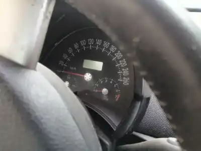 Veículo de Sucata volkswagen new beetle (9c1, 1c1) 2.0 do ano 2004 alimentado awu