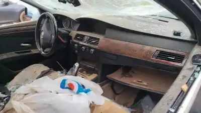 Veículo de Sucata bmw 5 (e60) 520 d do ano 2008 alimentado n47 d20 a,n47 d20 c