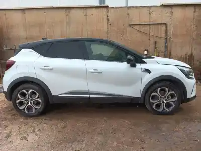 Scrapping Vehicle renault captur ii (hf_) tce 140 (hfn0) of the year 2022 powered h5he4