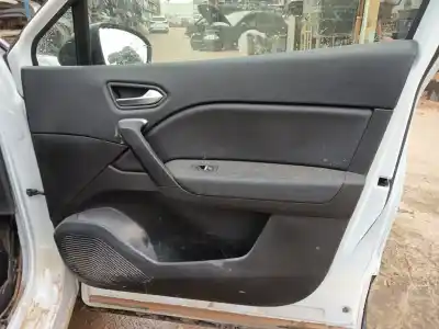 Scrapping Vehicle renault captur ii (hf_) tce 140 (hfn0) of the year 2022 powered h5he4