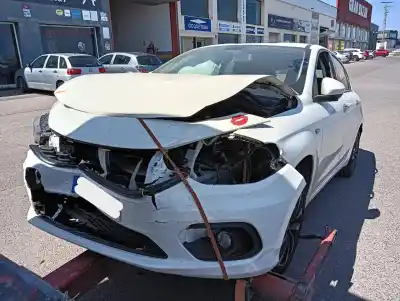 Vehículo de desguace fiat                                               tipo fastback (356_, 357_)                                                                                                                                                                                                                                 1.4 (356hxa1b)                                                                                                                                                                                                                                             del año 2016 con motor 843a1000