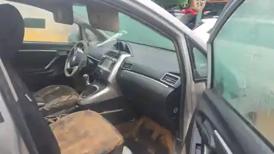 Veicolo di demolizione toyota verso (_r2_) 1.6 (zgr20_) dell'anno 2013 alimentato 1zr