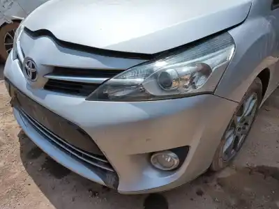 Veicolo di demolizione toyota verso (_r2_) 1.6 (zgr20_) dell'anno 2013 alimentato 1zr