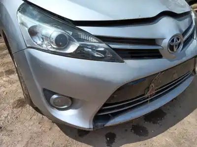 Veicolo di demolizione toyota verso (_r2_) 1.6 (zgr20_) dell'anno 2013 alimentato 1zr