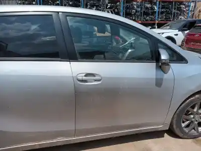 Veicolo di demolizione toyota verso (_r2_) 1.6 (zgr20_) dell'anno 2013 alimentato 1zr