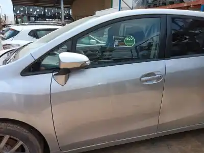 Veicolo di demolizione toyota verso (_r2_) 1.6 (zgr20_) dell'anno 2013 alimentato 1zr