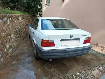 Veículo de Sucata bmw 3 (e36) 320 i do ano 1993 alimentado 206s2