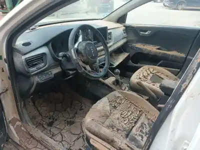 Здавання транспортного засобу kia stonic (yb) 1.2 cvvt року 2022 потужний g4lf