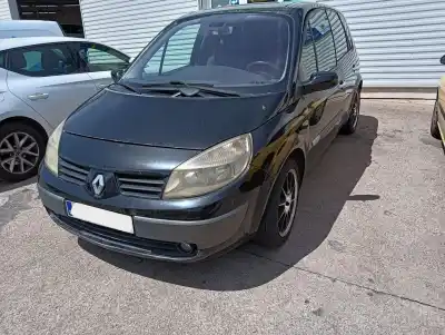 Sloopvoertuig RENAULT SCÉNIC II (JM0/1_)  van het jaar 2006 aangedreven F9QE8