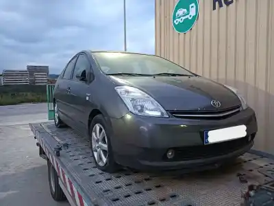 Здавання транспортного засобу TOYOTA PRIUS LIFTBACK (_W2_)  року 2015 потужний 1NZFXE