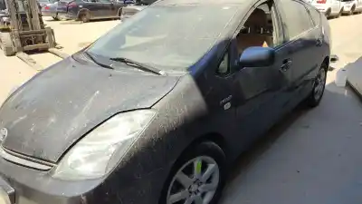 Здавання транспортного засобу toyota prius liftback (_w2_) 1.5 hybrid (nhw20_) року 2015 потужний 1nzfxe