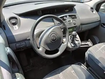 Veículo de Sucata renault scénic ii (jm0/1_) 1.9 dci (jm0g, jm12, jm1g, jm2c) do ano 2003 alimentado f9qd8