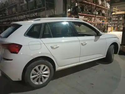 Veículo de Sucata skoda kamiq (nw4) 1.0 tsi do ano 2024 alimentado dlac
