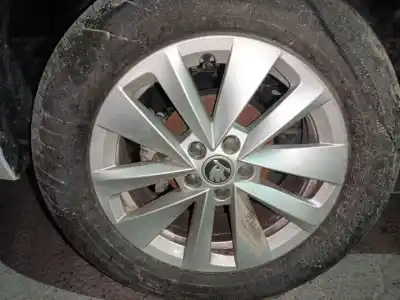 Veículo de Sucata skoda kamiq (nw4) 1.0 tsi do ano 2024 alimentado dlac