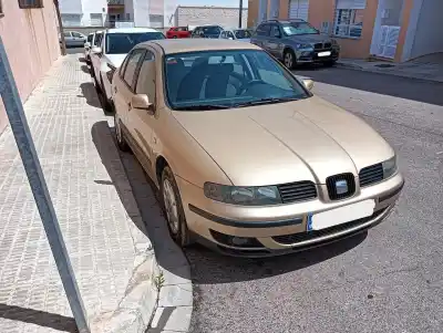 Sloopvoertuig SEAT TOLEDO II (1M2)  van het jaar 2000 aangedreven ASV