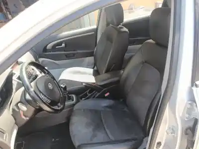 Veicolo di demolizione kia cee'd sw (ed) 2.0 crdi 140 dell'anno 2008 alimentato d4ea