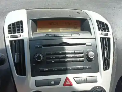 Veicolo di demolizione kia cee'd sw (ed) 2.0 crdi 140 dell'anno 2008 alimentato d4ea