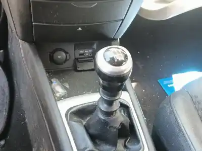 Veicolo di demolizione kia cee'd sw (ed) 2.0 crdi 140 dell'anno 2008 alimentato d4ea