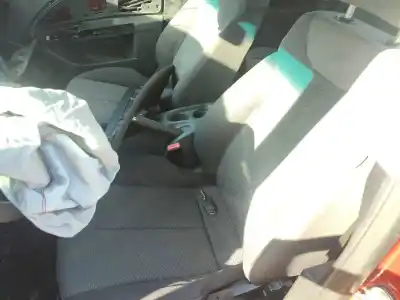 Veicolo di demolizione seat leon (1p1) 1.9 tdi dell'anno 2006 alimentato bxe