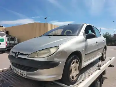 Scrapping Vehicle PEUGEOT 206 FASTBACK (2A/C)  of the year 2002 powered WJY
