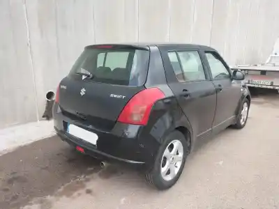 Véhicule à la ferraille suzuki swift iii (mz, ez) 1.5 (rs 415) de l'année 2006 alimenté m15a