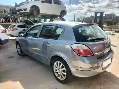 Veículo de Sucata opel astra h (a04) 1.7 cdti (l48) do ano 2004 alimentado z17dth