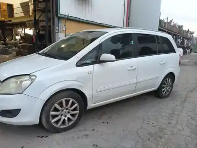 Veículo de Sucata opel zafira / zafira family b (a05) 1.7 cdti (m75) do ano 2009 alimentado z17dtj