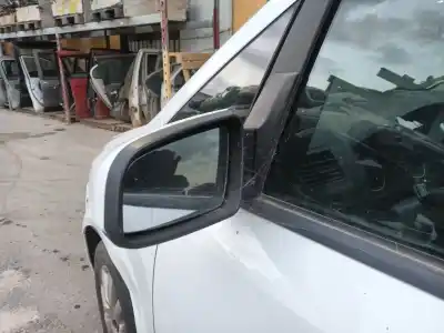 Veículo de Sucata opel zafira / zafira family b (a05) 1.7 cdti (m75) do ano 2009 alimentado z17dtj