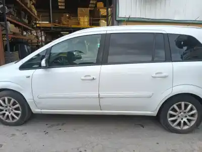Veículo de Sucata opel zafira / zafira family b (a05) 1.7 cdti (m75) do ano 2009 alimentado z17dtj