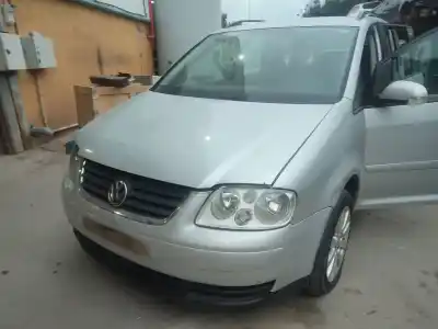 Veículo de Sucata volkswagen touran (1t1, 1t2) 1.9 tdi do ano 2004 alimentado avq