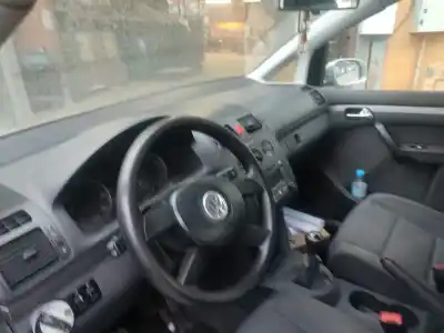 Veículo de Sucata volkswagen touran (1t1, 1t2) 1.9 tdi do ano 2004 alimentado avq