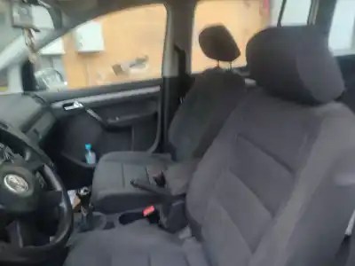 Veículo de Sucata volkswagen touran (1t1, 1t2) 1.9 tdi do ano 2004 alimentado avq