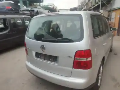 Veículo de Sucata volkswagen touran (1t1, 1t2) 1.9 tdi do ano 2004 alimentado avq