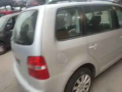 Veículo de Sucata volkswagen touran (1t1, 1t2) 1.9 tdi do ano 2004 alimentado avq