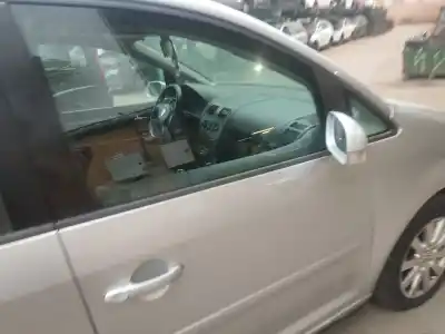 Veículo de Sucata volkswagen touran (1t1, 1t2) 1.9 tdi do ano 2004 alimentado avq