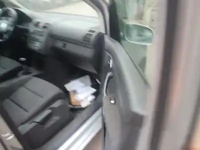 Veículo de Sucata volkswagen touran (1t1, 1t2) 1.9 tdi do ano 2004 alimentado avq
