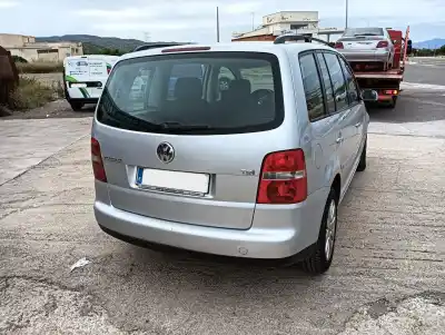 Veículo de Sucata volkswagen touran (1t1, 1t2) 1.9 tdi do ano 2004 alimentado avq