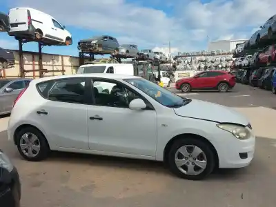 Véhicule à la ferraille hyundai i30 (fd) 1.4 de l'année 2009 alimenté g4fa