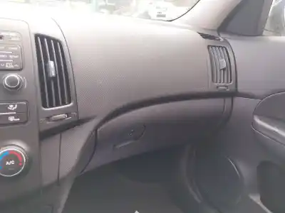 Véhicule à la ferraille hyundai i30 (fd) 1.4 de l'année 2009 alimenté g4fa