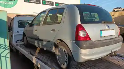 Scrapping Vehicle renault clio ii (bb_, cb_) 1.5 dci (b/cb07) of the year 2002 powered k9ka7
