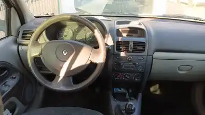 Scrapping Vehicle renault clio ii (bb_, cb_) 1.5 dci (b/cb07) of the year 2002 powered k9ka7