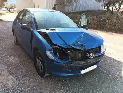 Vehicul casat PEUGEOT 206 FASTBACK (2A/C)  al anului 2005 alimentat 8HZ