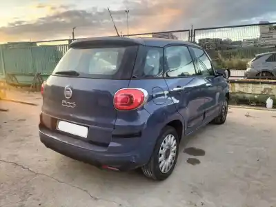 Véhicule à la ferraille fiat 500l (351_, 352_) 1.4 (199lyb1b) de l'année 2017 alimenté 843a1000
