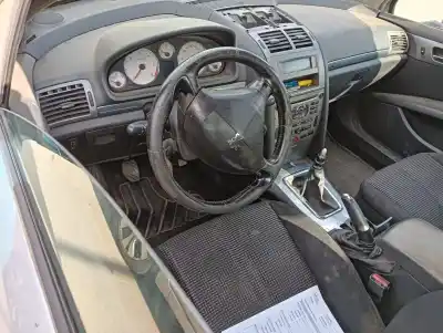 Véhicule à la ferraille peugeot 407 (6d_) 2.0 hdi 135 (6drhrh, 6drhre, 6drhrg, 6drhrj) de l'année 2005 alimenté rhr