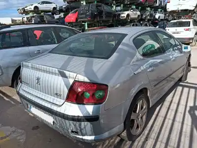 Véhicule à la ferraille peugeot 407 (6d_) 2.0 hdi 135 (6drhrh, 6drhre, 6drhrg, 6drhrj) de l'année 2005 alimenté rhr