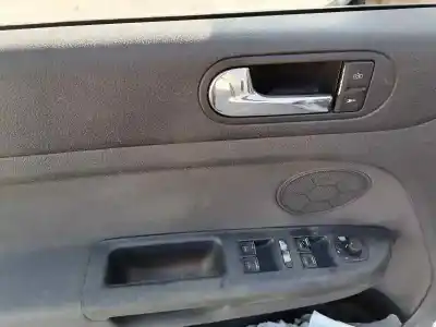 Veículo de Sucata volkswagen golf v berlina (1k1) 1.9 tdi do ano 2005 alimentado bkc