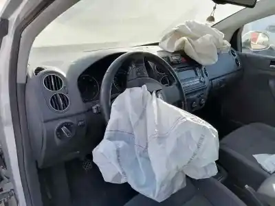 Veículo de Sucata volkswagen golf v berlina (1k1) 1.9 tdi do ano 2005 alimentado bkc