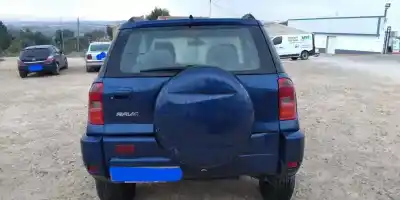 Veicolo di demolizione toyota rav4 (a2) 1cdftv dell'anno 2002 alimentato 1cdftv